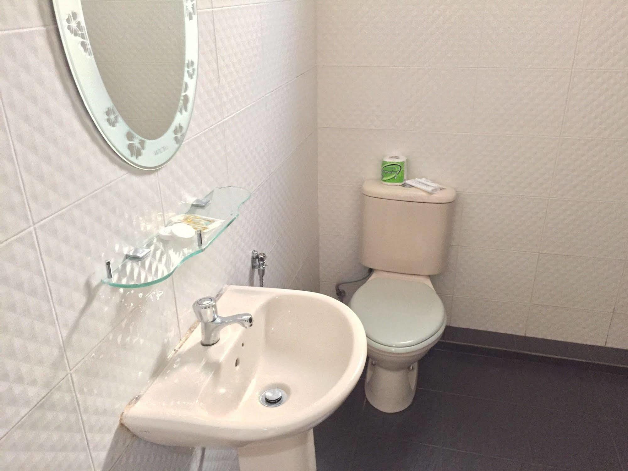 Adina Drive In Motel Langkawi Ngoại thất bức ảnh